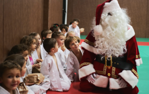 Visite du Pere Noël à l'Ecole de Judo de Montauroux (c)